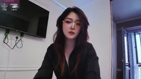 yunlihn_ online show from August 4, 3:24 am