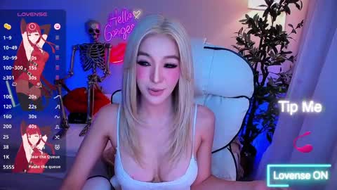 Snapshot of yurasiand0ll chatting on October 5, 1:47 am Sasa online show from October 5, 1:47 am