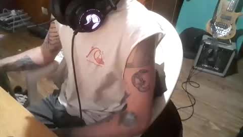 Yuumi online show from December 19, 7:04 am