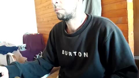 Yuumi online show from February 5, 4:10 pm