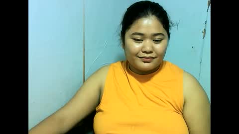 hi i am YvanVan online show from March 7, 1:09 am