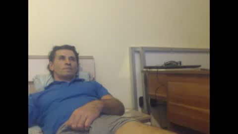 Snapshot of yvesstorm5 chatting on December 3, 4:33 pm yvesstorm5 online show from December 3, 4:33 pm