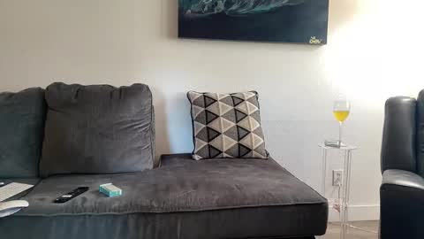 Yvonne online show from December 15, 9:22 pm