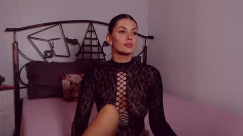 I V Y   online show from July 1, 10:18 pm