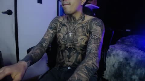 zac_muller1 online show from November 15, 8:16 am