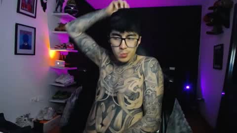 zac_muller1 online show from November 22, 9:19 am