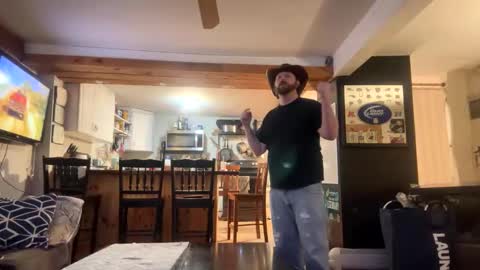 zach42104 online show from March 6, 9:41 am