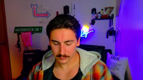 Zach Rhyder online show from November 19, 2:55 am