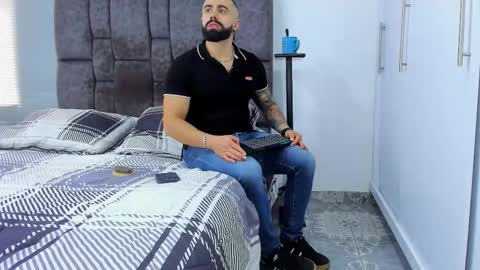 Richard online show from October 3, 8:17 pm