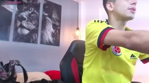 zackdriussyx online show from July 7, 1:04 pm