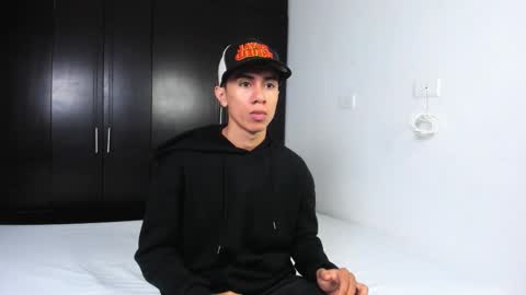 zadders_yb online show from November 14, 5:31 am