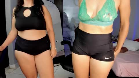 zafina_95 online show from March 15, 10:13 pm