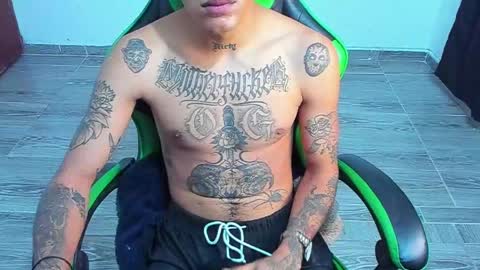 BiG Zafiro online show from April 18, 11:23 am