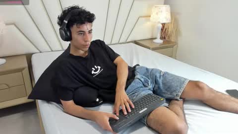 zahir_ashar online show from October 22, 11:34 am