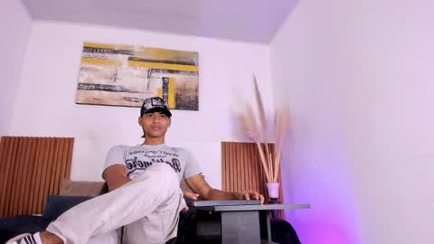 Zander online show from November 11, 1:57 pm