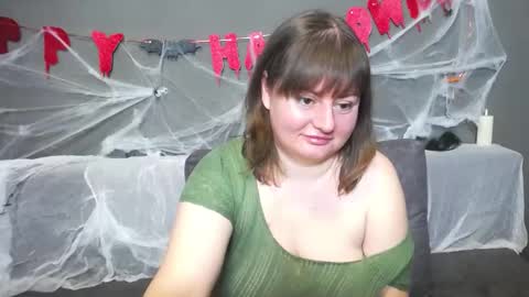 zannadreil online show from October 23, 7:15 pm