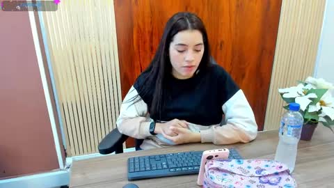 Snapshot of zara_andersson chatting on September 22, 12:42 pm Zara online show from September 22, 12:42 pm
