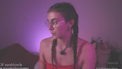 Snapshot of zarahlynch chatting on September 30, 1:05 am Miss Lynch   Next show  2911 online show from September 30, 1:05 am
