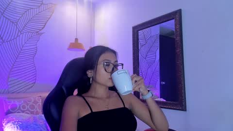 Zara Lim  online show from February 4, 12:33 pm