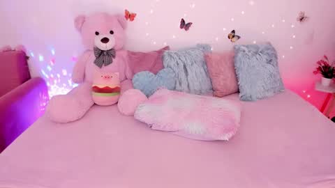 Zara online show from February 21, 11:57 am