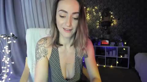 Snapshot of zefir_ka_ chatting on December 10, 1:11 pm Zefir ka online show from December 10, 1:11 pm