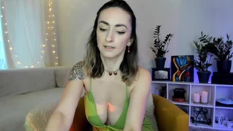 Snapshot of zefir_ka_ chatting on February 3, 12:14 pm Zefir ka online show from February 3, 12:14 pm