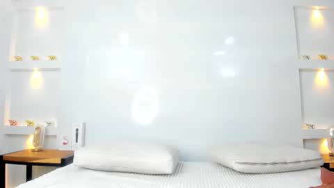 Zenda Evans online show from November 27, 4:09 am