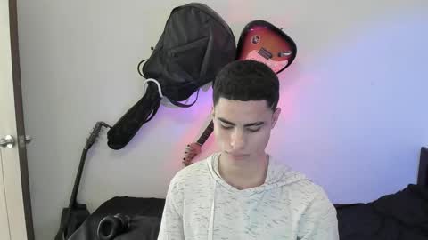 zenzhu online show from December 24, 2:22 pm