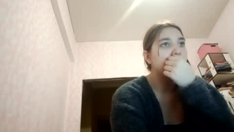 zeniabrossoit online show from March 16, 12:42 pm