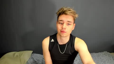 Ethan online show from May 3, 2:50 am