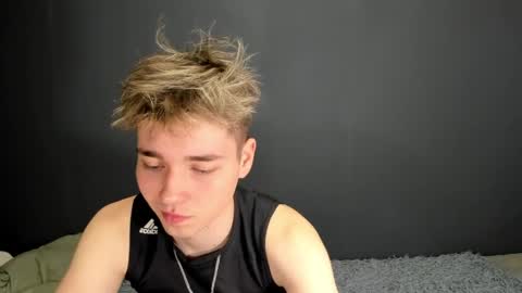 Ethan online show from April 28, 3:00 am