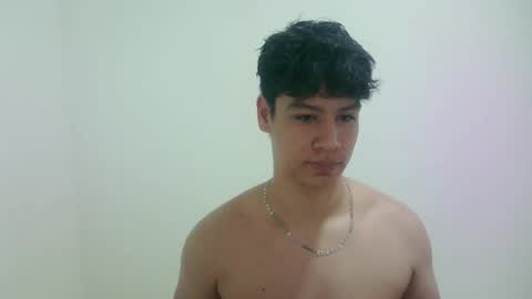 zeus_183 online show from February 26, 4:16 am