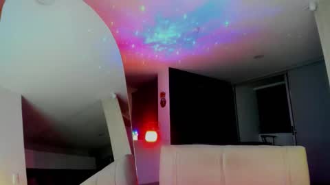 zeus online show from November 18, 7:11 am