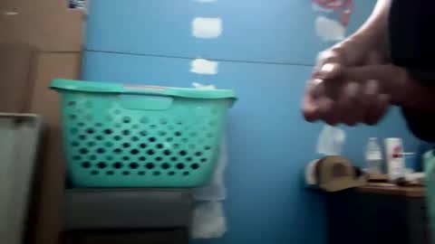 zhariffclee23 online show from October 14, 9:40 pm