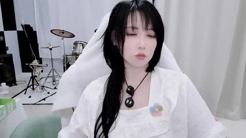 zhen online show from May 18, 1:39 pm