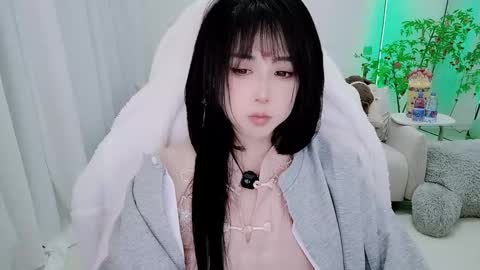 zhen online show from February 12, 6:55 pm