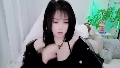 zhen online show from February 17, 1:10 pm