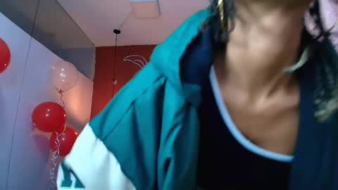 Zia Green online show from February 12, 3:05 pm