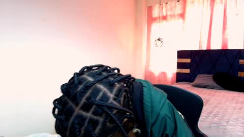 Zia Green online show from February 7, 3:30 pm