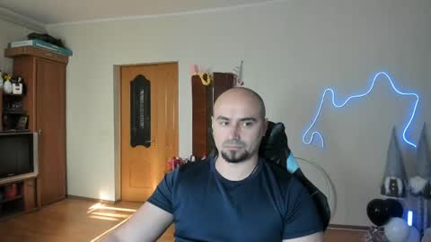 Ziesh online show from May 3, 1:39 pm