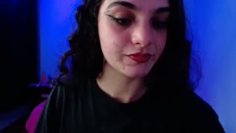 Snapshot of zoe_0111 chatting on January 31, 8:43 pm zoe_0111 online show from January 31, 8:43 pm