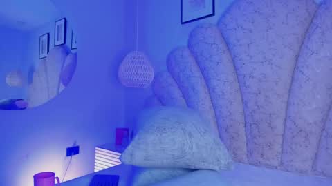 zoe_blosson online show from May 27, 2:30 am