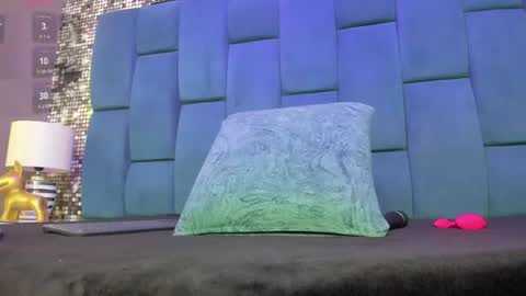 zoe_blosson online show from July 14, 6:57 pm