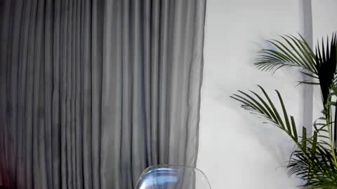 zoe_cutiee online show from October 29, 4:25 am