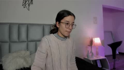 zoe_dear online show from March 27, 6:42 pm