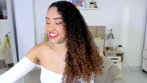Zoe Gruber online show from May 1, 11:32 pm