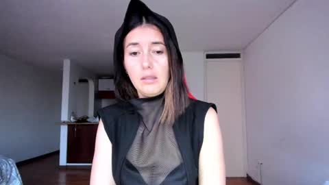 Snapshot of zoe_jeane_beker chatting on February 25, 12:14 am ZOE online show from February 25, 12:14 am