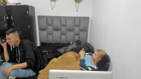 She Zoe He Painn online show from November 21, 7:23 pm