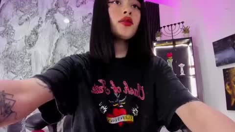 zoe_rosse00 online show from November 19, 7:45 pm