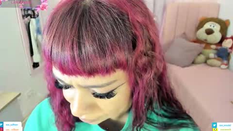 zoe_sullivan_ online show from January 19, 9:30 am